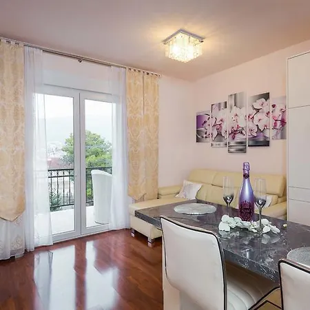 De Luxe Apartment
