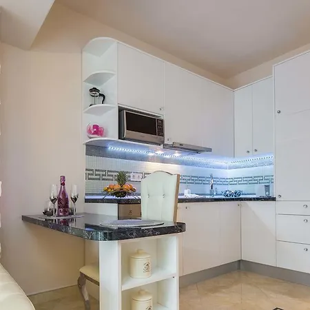 De Luxe Apartment *