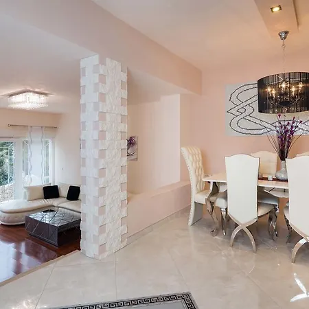 Apartament De Luxe *