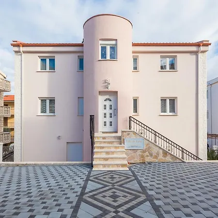 Apartment De Luxe *