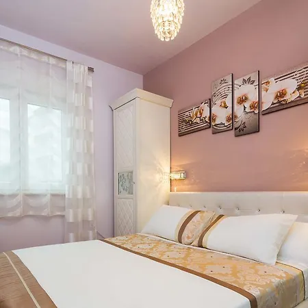 De Luxe Apartment